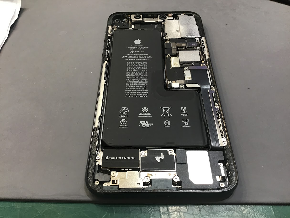 iPhone11ProMaxならデータそのまま修理可能なスマホ修理工房セレオ甲府店へ！